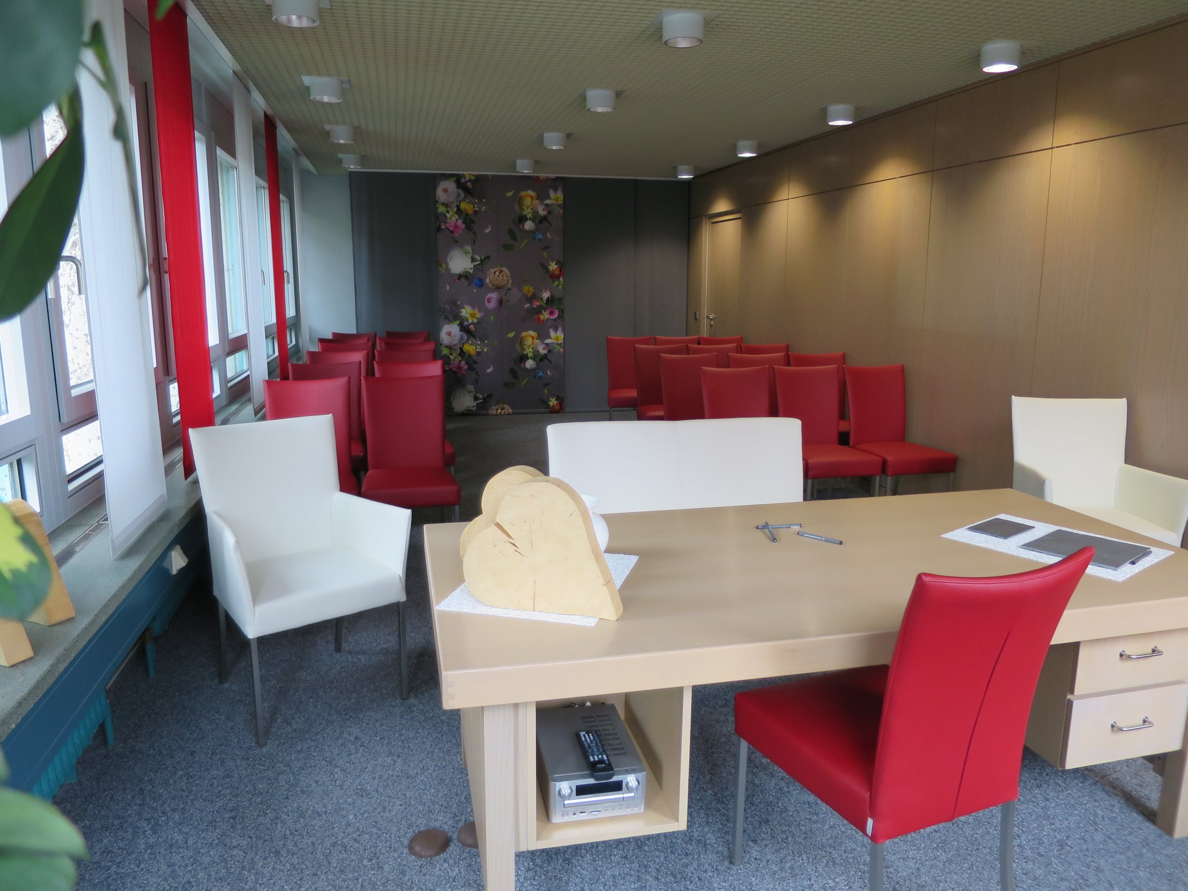 Das Trauzimmer im Rathaus Ditzingen Das Trauzimmer im Rathaus Ditzingen