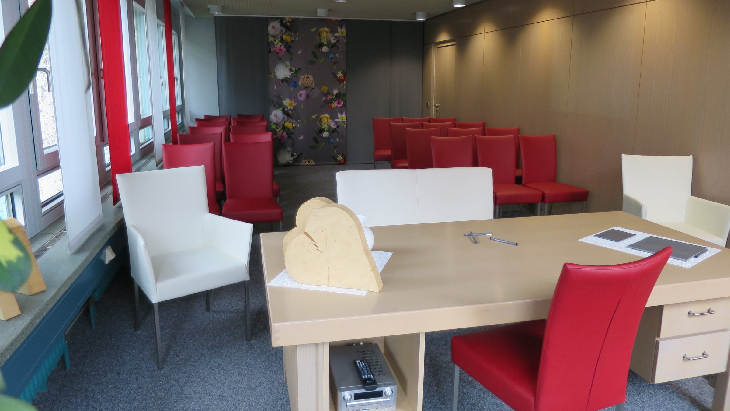 Das Trauzimmer im Rathaus Ditzingen Das Trauzimmer im Rathaus Ditzingen