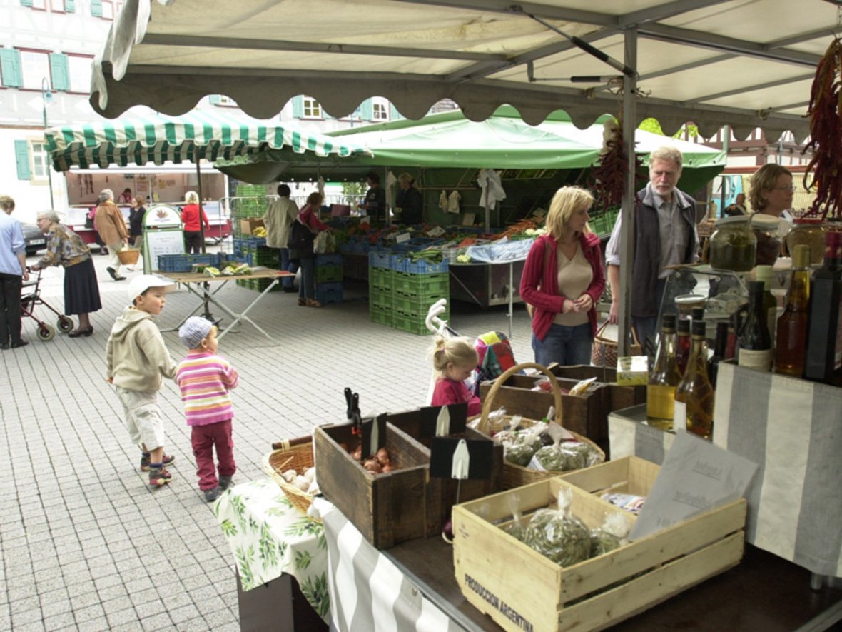 Wochenmarkt auf dem Laien Wochenmarkt auf dem Laien