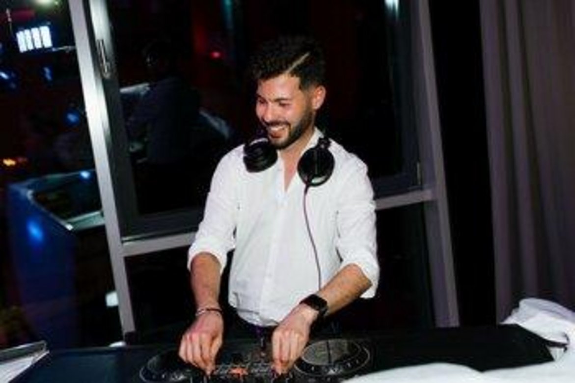 DJ Dos Santos